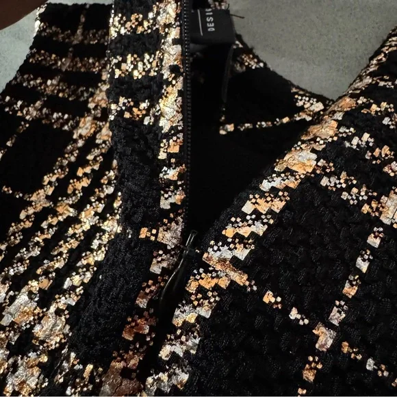 Frank Lyman Tartan Dress. - Picture 8 of 12